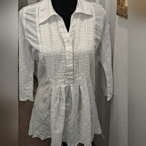 Parsley & Sage Eyelet Tunic With Scalloped Edges   Size M